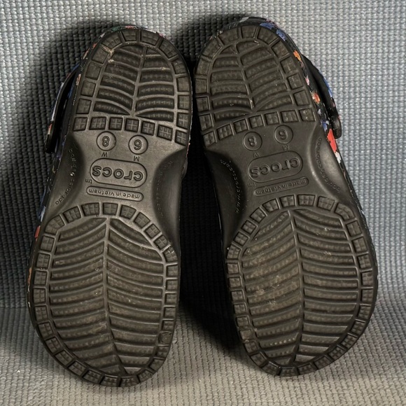 Crocs Classic Printed Floral Clog Slip On Shoes Women’s Size 8 - Picture 8 of 9